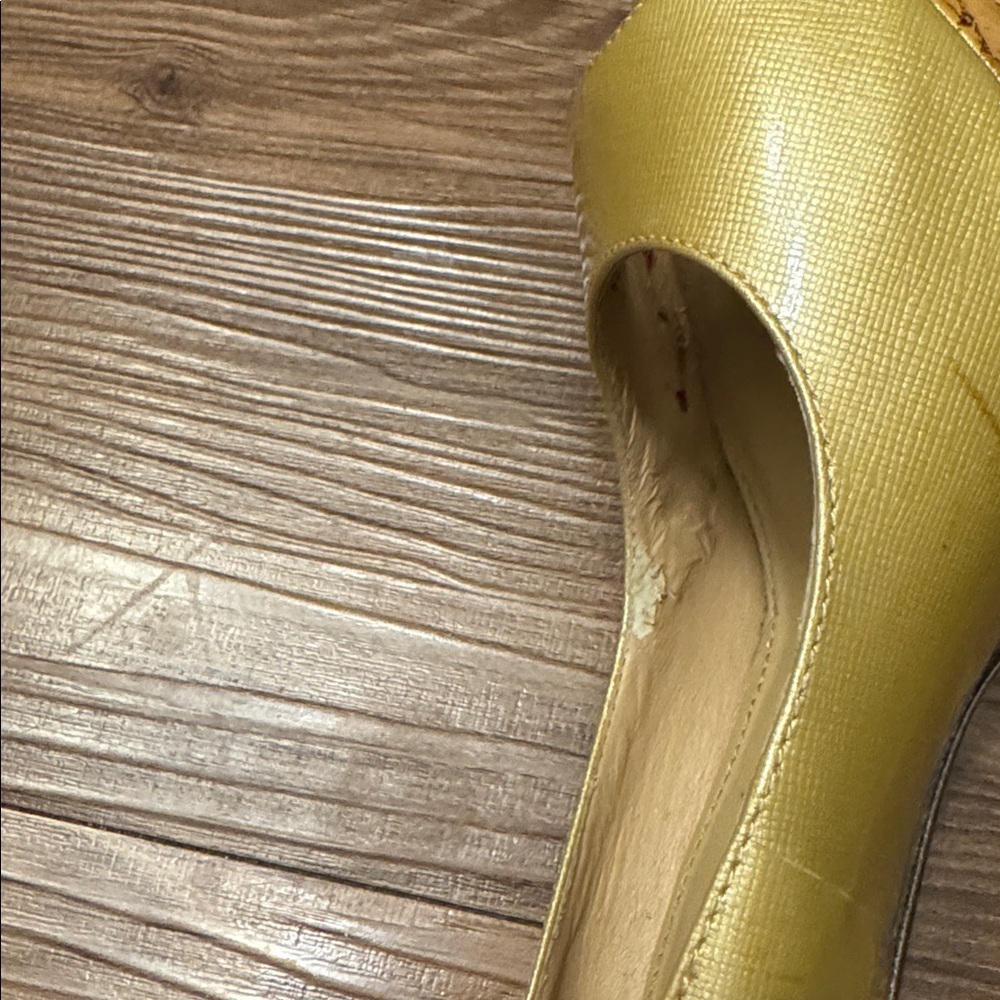 ANTONIO MELANI Women's Elegant Gold Peep Toe Heels - Picture 5 of 6